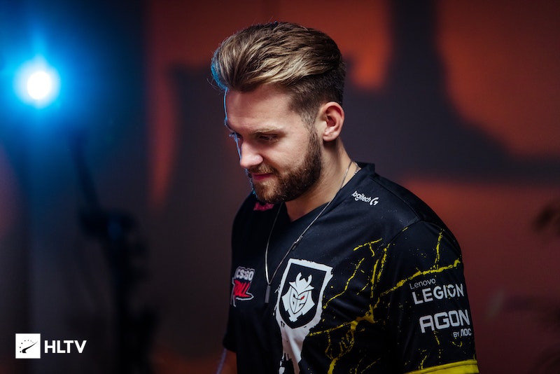 广州TTG：训练队成员冯军辞去主教练职务，正式离队