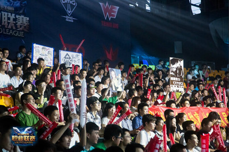 IG 0：2 BLG后，TT已锁定2023LPL春季赛季后赛名额。 已确定晋级季后赛：JDG、EDG、LNG、WBG、BLG、OMG、TES、TT